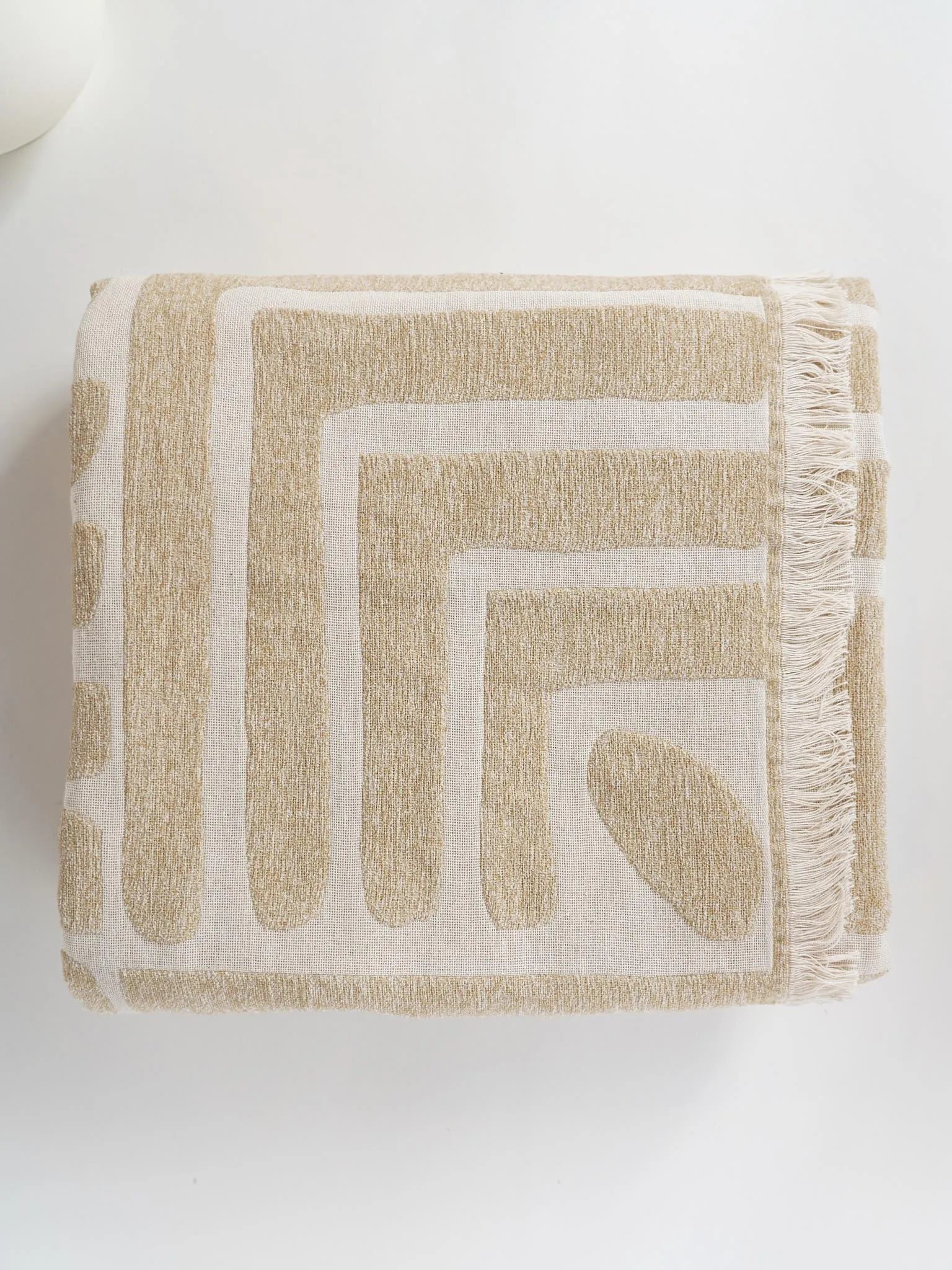 Alma Throw