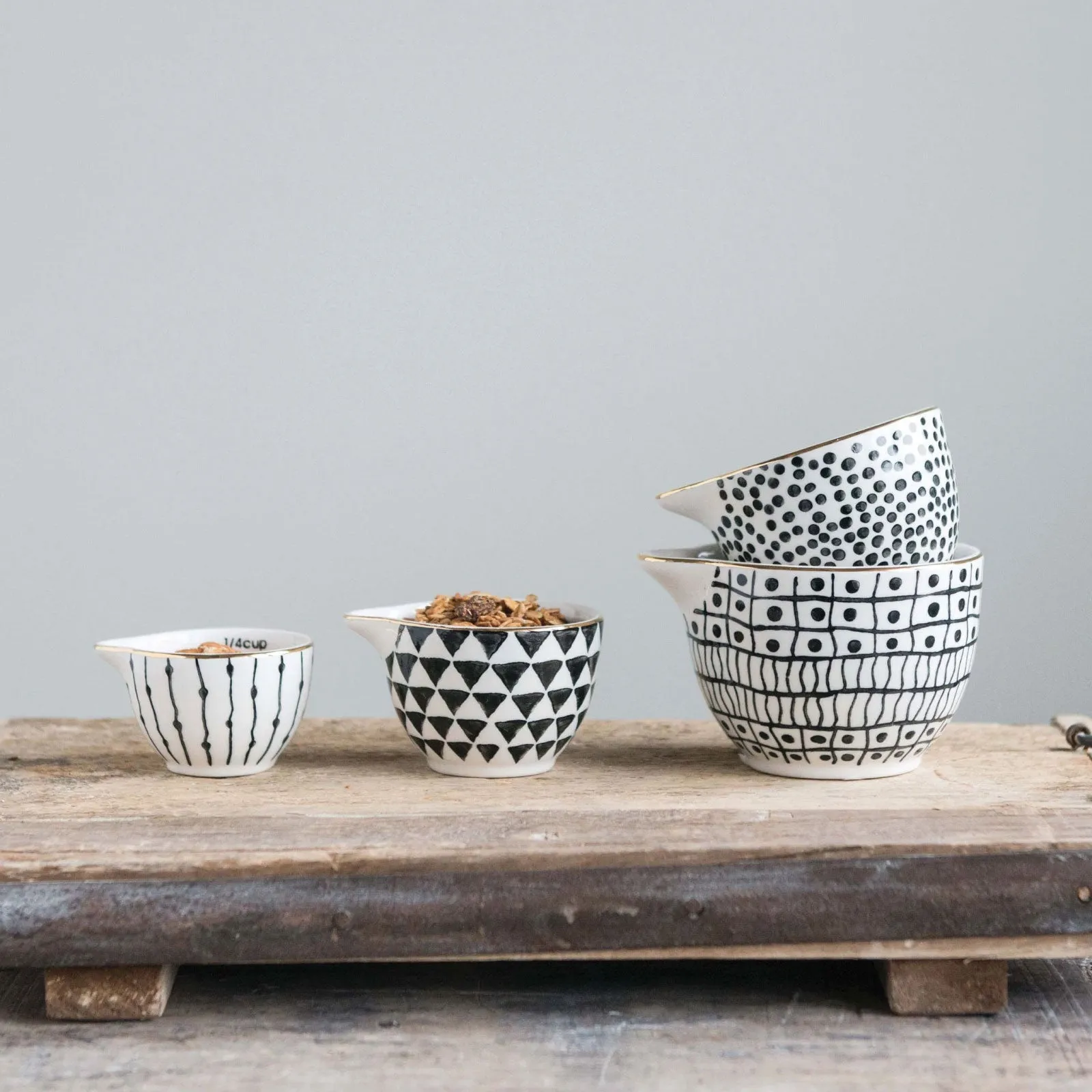 Assorted Pattern Measuring Cups