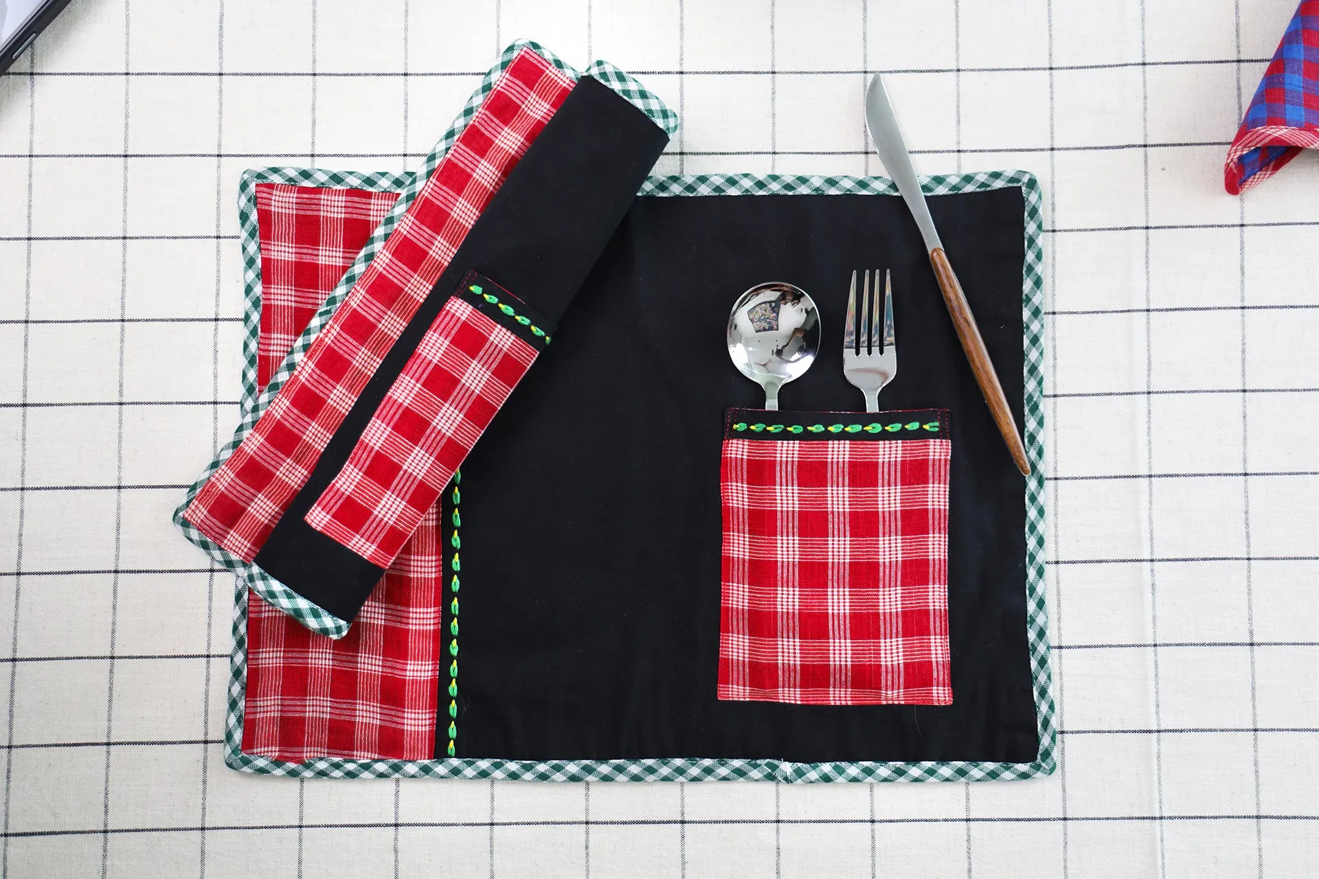 Classic Checkmate | Table Mats | Set of 2