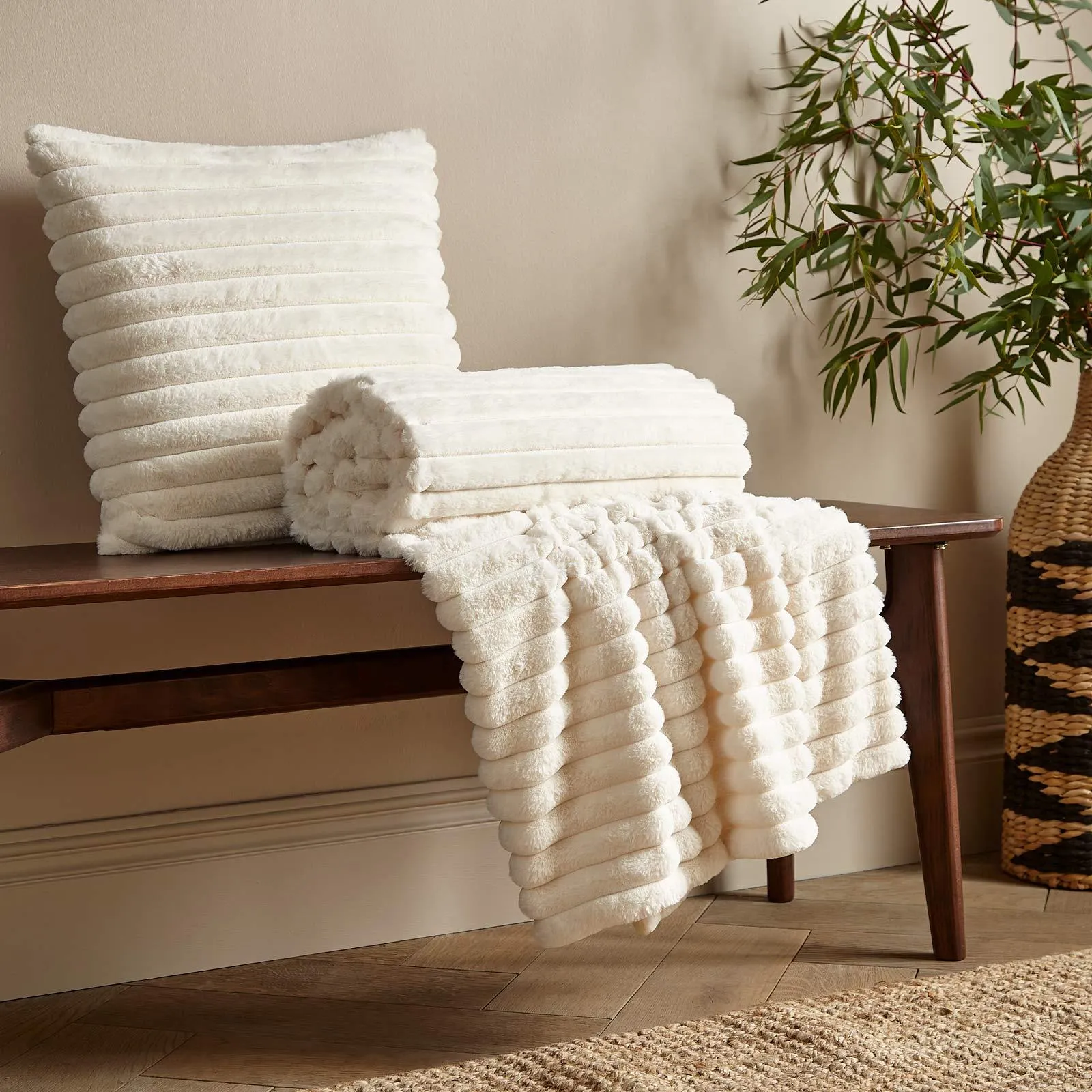 Cosy Ribbed Cushion Cream