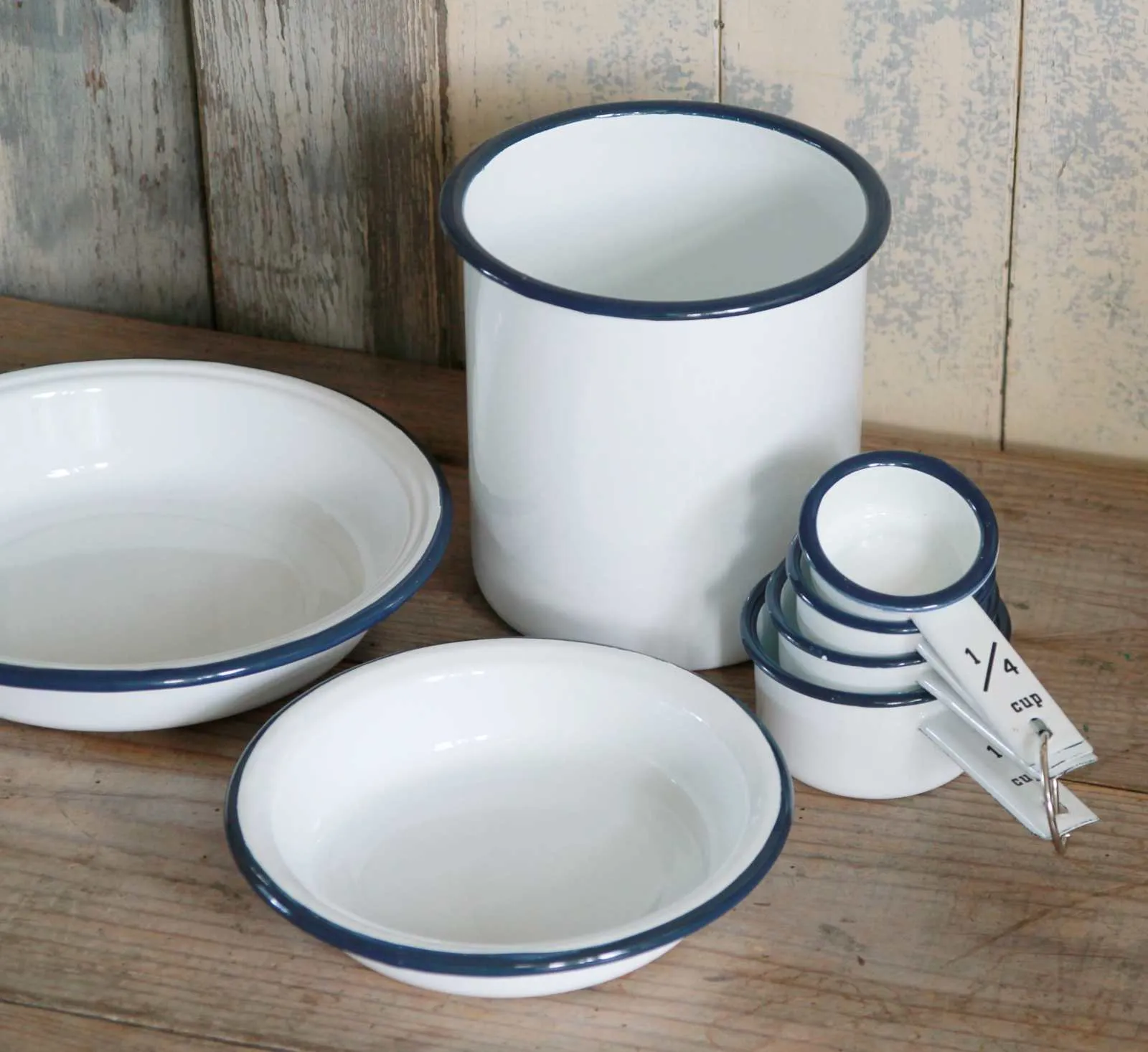 White Enamel Measuring Cup Set